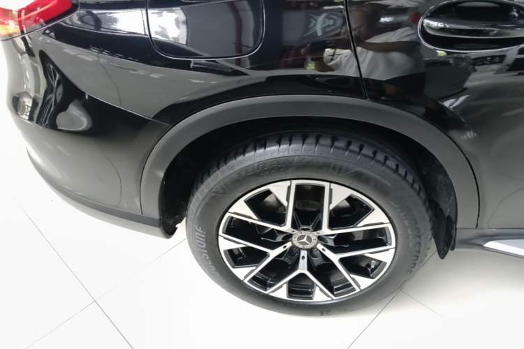 Used Mercedes-Benz GLC 2023 GLC 260 L 4MATIC Dynamic Edition 5-seater Right Rear Wheel Hub
