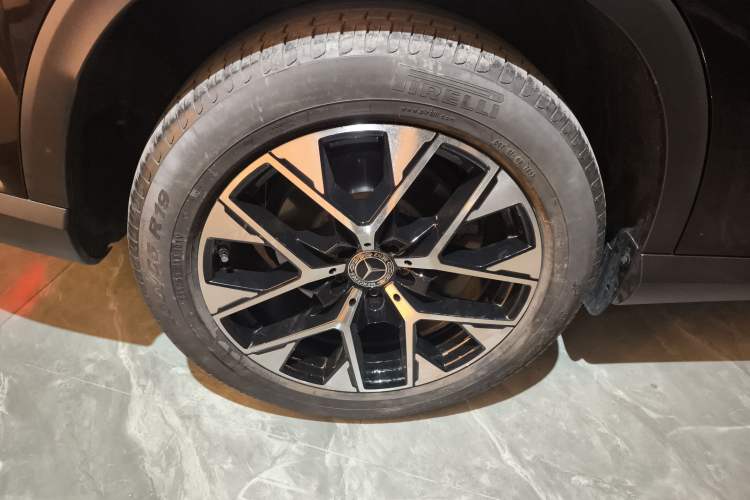 Used Mercedes-Benz GLC 2023 GLC 260 L 4MATIC Dynamic Edition 5-seater Right Rear Wheel Hub