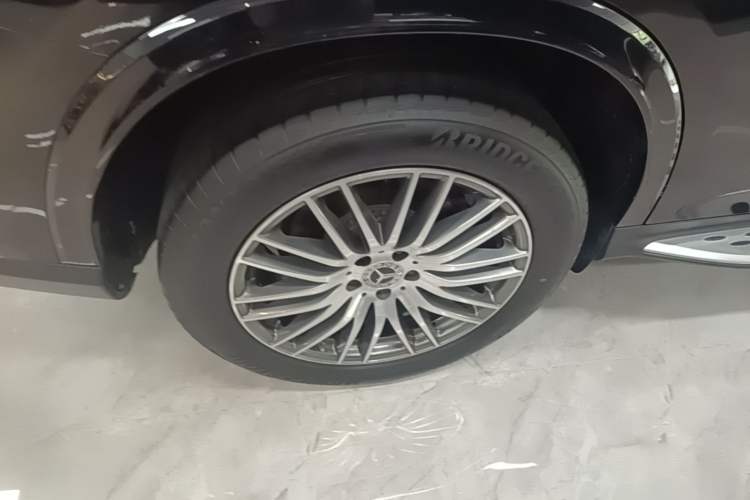 Used Mercedes-Benz GLC 2023 Refreshed GLC 300 L 4MATIC Dynamic Edition 5 Seats Right Rear Wheel Hub