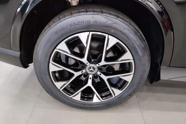 Used Mercedes-Benz GLC 2023 GLC 260 L 4MATIC Luxury Model 5 Seats Right Rear Wheel Hub