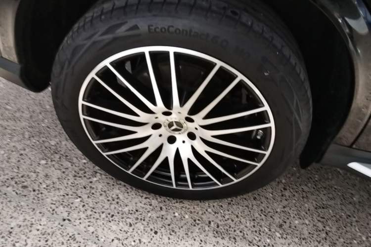 Used Mercedes-Benz GLC 2023 Refreshed GLC 300 L 4MATIC Luxury Version 7 Seats Right Rear Wheel Hub