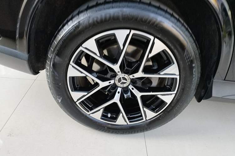 Used Mercedes-Benz GLC 2023 GLC 260 L 4MATIC Luxury Model 5 Seats Right Rear Wheel Hub
