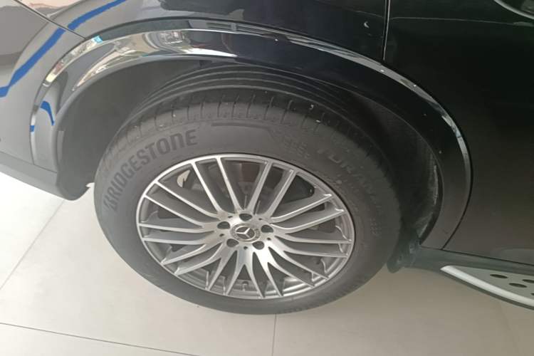 Used Mercedes-Benz GLC 2023 Refreshed GLC 300 L 4MATIC Dynamic Edition 5 Seats Right Rear Wheel Hub