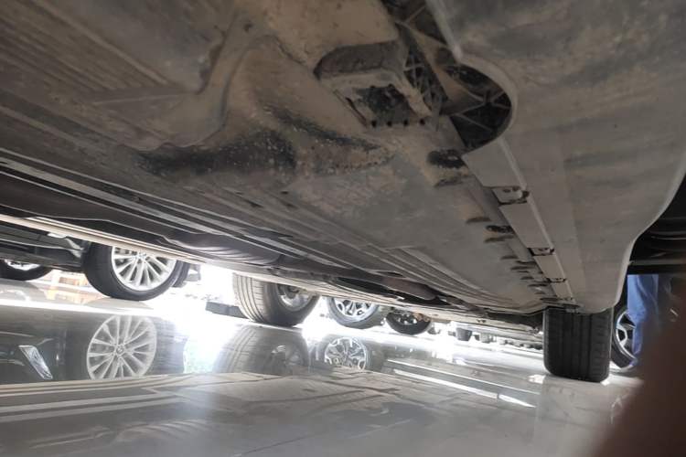 Used Mercedes-Benz GLC 2023 GLC 300 L 4MATIC Dynamic Edition 5-seater Right Side Sill