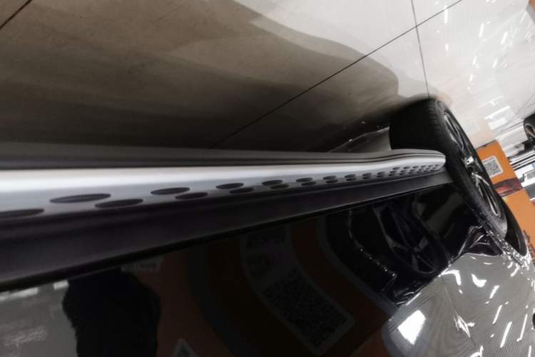 Used Mercedes-Benz GLC 2023 GLC 260 L 4MATIC Dynamic Edition 5-seater Right Side Sill
