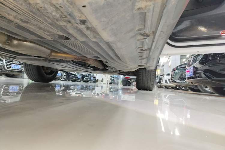 Used Mercedes-Benz GLC 2023 GLC 260 L 4MATIC Dynamic Edition 5-seater Right Side Sill