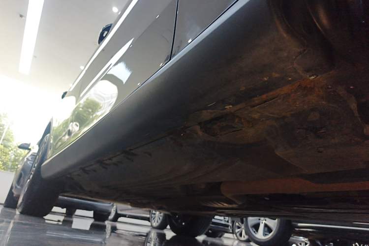 Used Mercedes-Benz GLC 2023 GLC 260 L 4MATIC Dynamic Edition 5-seater Right Side Sill