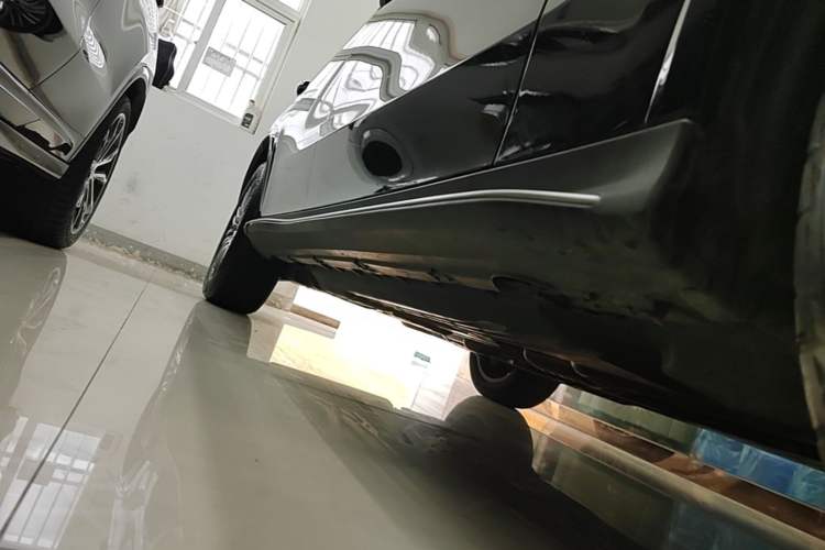 Used Mercedes-Benz GLC 2023 GLC 300 L 4MATIC Dynamic Edition 5-seater Right Side Sill