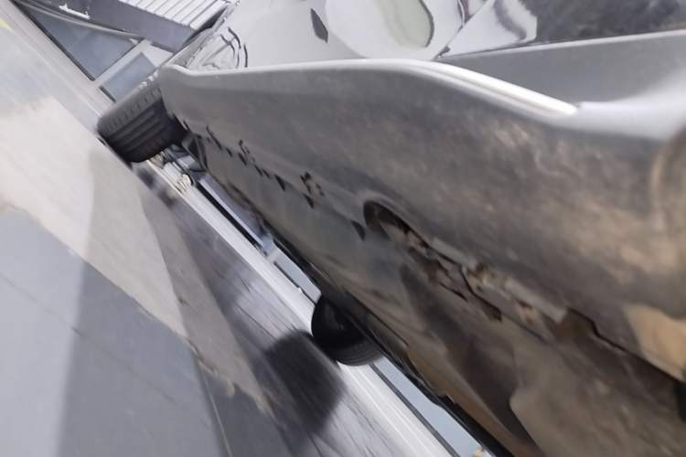 Used Mercedes-Benz GLC 2023 GLC 300 L 4MATIC Dynamic Edition 5-seater Right Side Sill