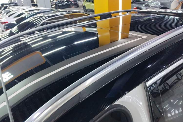 Used Mercedes-Benz GLC 2023 GLC 260 L 4MATIC Dynamic Edition 5-seater Roof