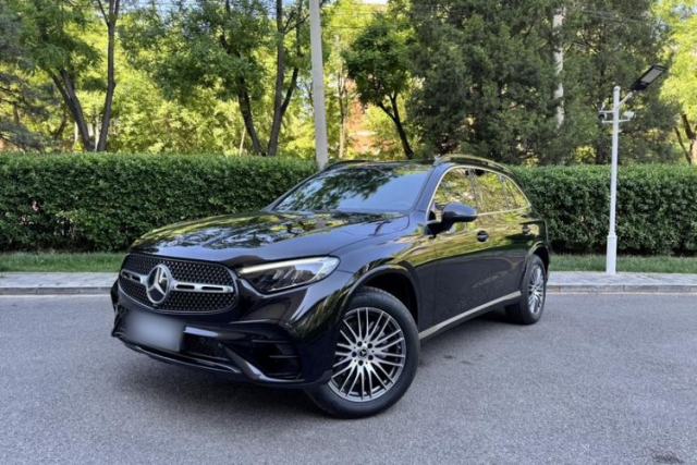 Used Mercedes-Benz GLC 2023 Facelift GLC 260 L 4MATIC Dynamic Version 5 Seats