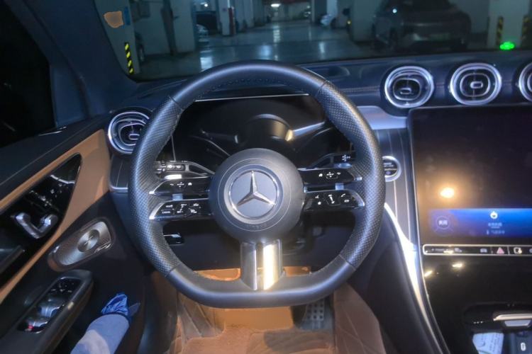 Used Mercedes-Benz GLC 2023 GLC 300 L 4MATIC Luxury 7-Seater Steering Wheel