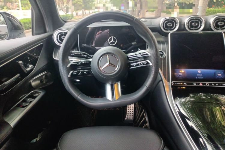 Used Mercedes-Benz GLC 2023 Facelifted GLC 300 L 4MATIC Luxury Version 5 Seats Steering Wheel