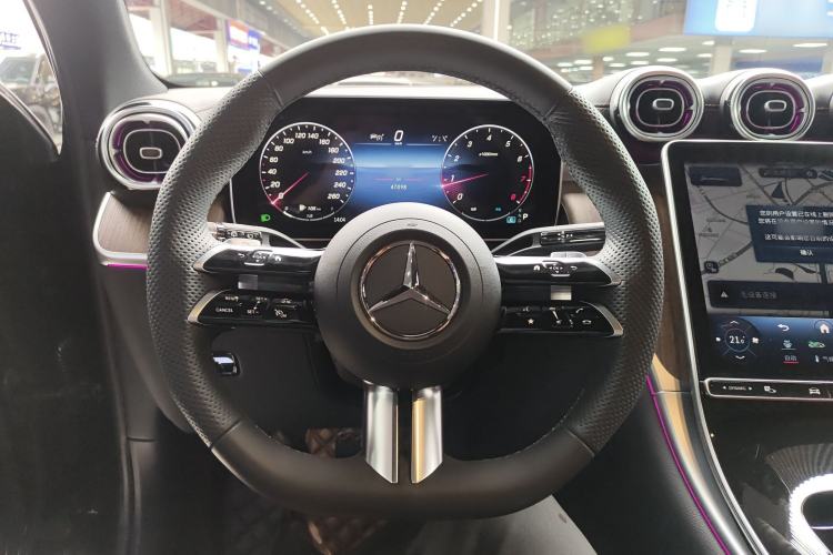 Used Mercedes-Benz GLC 2023 GLC 300 L 4MATIC Dynamic 7-Seater Steering Wheel
