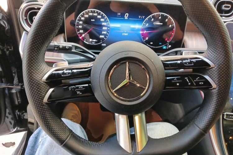 Used Mercedes-Benz GLC 2023 Refreshed GLC 300 L 4MATIC Dynamic Version 7-Seater Steering Wheel