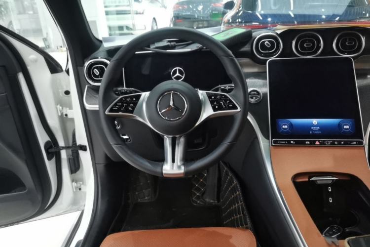 Used Mercedes-Benz GLC 2023 GLC 260 L 4MATIC Dynamic Edition 5-seater Steering Wheel