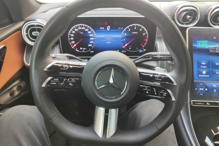 Used Mercedes-Benz GLC 2023 GLC 300 L 4MATIC Luxury 7-Seater Steering Wheel