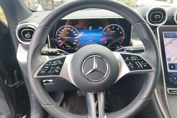 Used Mercedes-Benz GLC 2023 Facelift GLC 260 L 4MATIC Dynamic Version 5 Seats Steering Wheel