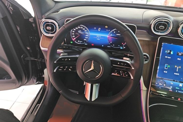 Used Mercedes-Benz GLC 2023 GLC 300 L 4MATIC Dynamic 7-Seater Steering Wheel