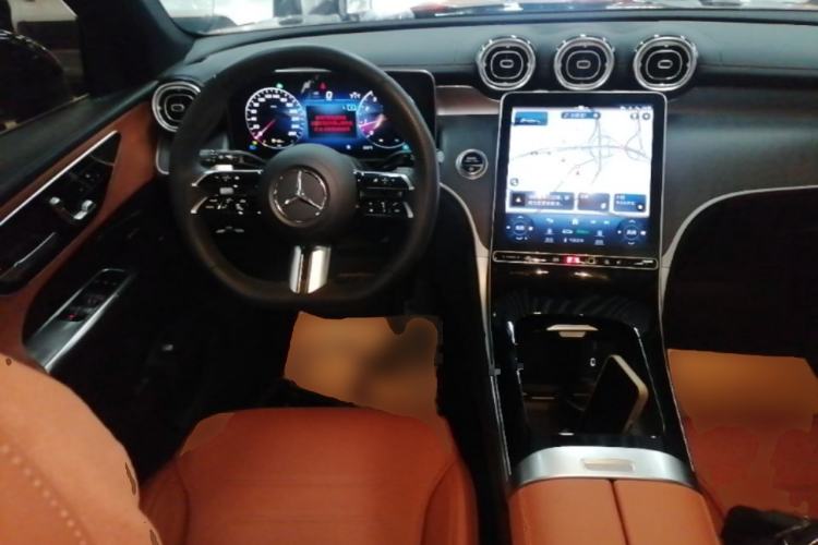 Used Mercedes-Benz GLC 2023 GLC 260 L 4MATIC Luxury 7-Seater Steering Wheel