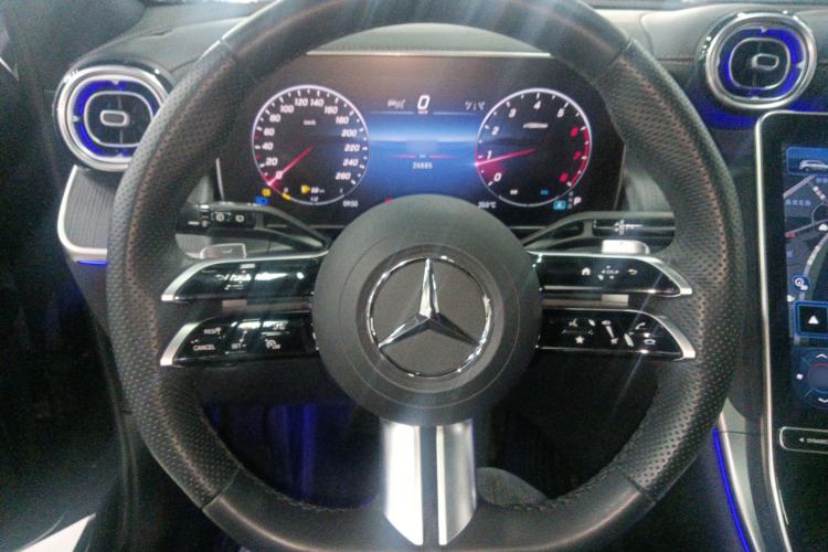 Used Mercedes-Benz GLC 2023 Facelift GLC 260 L 4MATIC Dynamic Version 5 Seats Steering Wheel
