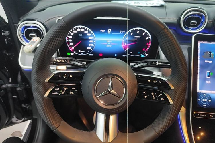 Used Mercedes-Benz GLC 2023 GLC 260 L 4MATIC Luxury Model 5 Seats Steering Wheel