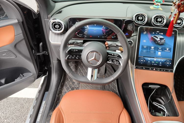Used Mercedes-Benz GLC 2023 Refreshed GLC 300 L 4MATIC Dynamic Version 7-Seater Steering Wheel