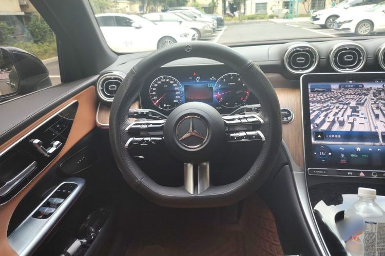 Used Mercedes-Benz GLC 2023 GLC 300 L 4MATIC Dynamic 7-Seater Steering Wheel