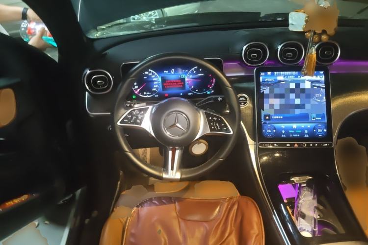 Used Mercedes-Benz GLC 2023 Facelift GLC 260 L 4MATIC Dynamic Version 5 Seats Steering Wheel