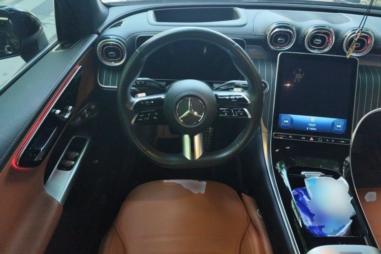 Used Mercedes-Benz GLC 2023 GLC 300 L 4MATIC Luxury 7-Seater Steering Wheel