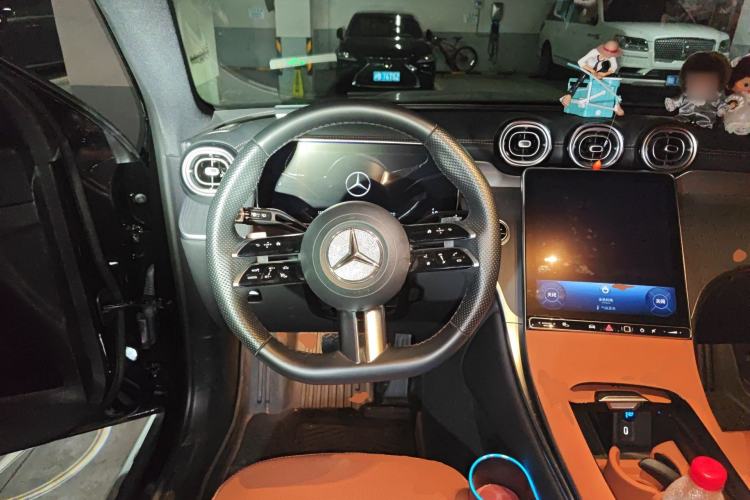 Used Mercedes-Benz GLC 2023 GLC 260 L 4MATIC Luxury 7-Seater Steering Wheel