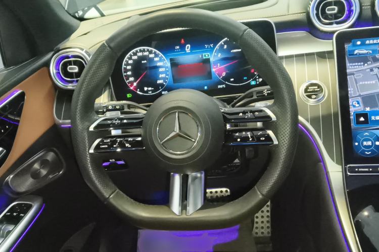 Used Mercedes-Benz GLC 2023 Facelifted GLC 300 L 4MATIC Luxury Version 5 Seats Steering Wheel