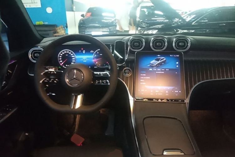 Used Mercedes-Benz GLC 2023 Refreshed GLC 300 L 4MATIC Dynamic Edition 5 Seats Steering Wheel