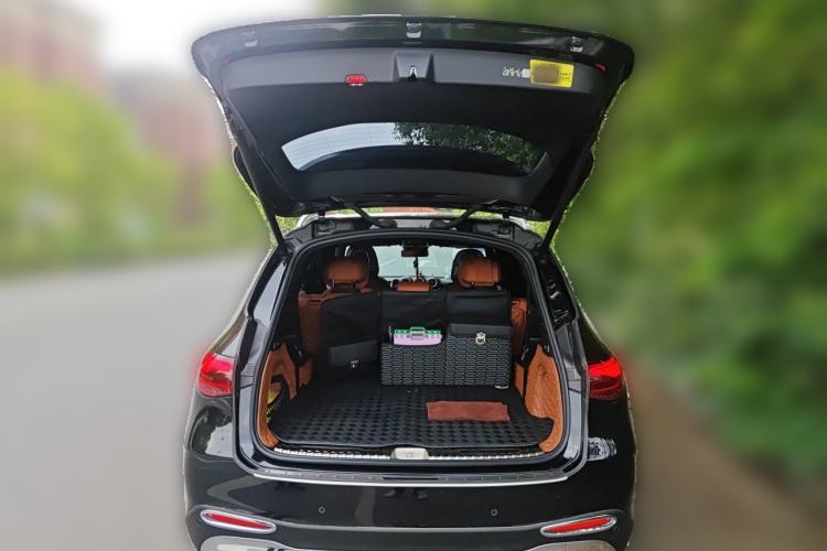 Used Mercedes-Benz GLC 2023 GLC 260 L 4MATIC Luxury 7-Seater Trunk