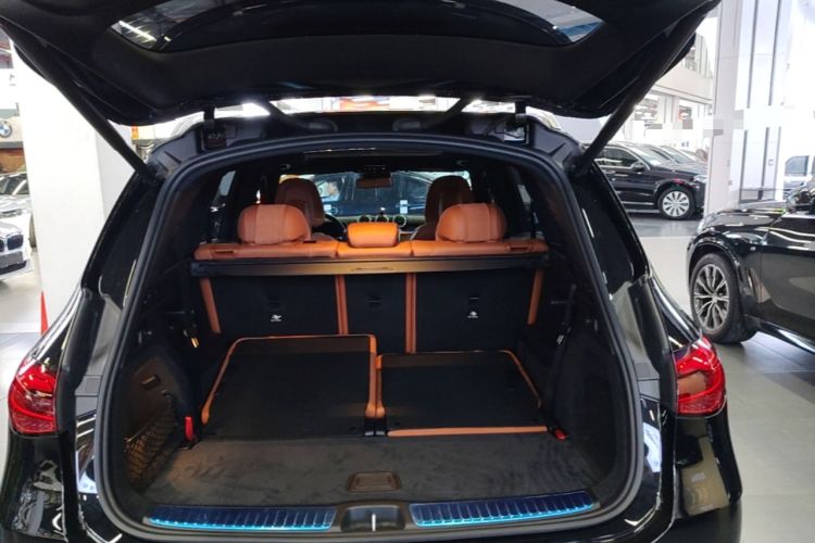 Used Mercedes-Benz GLC 2023 GLC 300 L 4MATIC Dynamic 7-Seater Trunk
