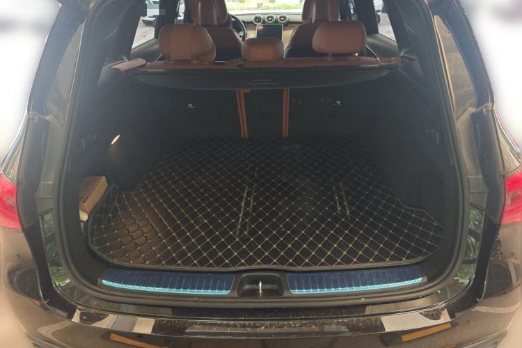 Used Mercedes-Benz GLC 2023 GLC 300 L 4MATIC Dynamic Edition 5-seater Trunk
