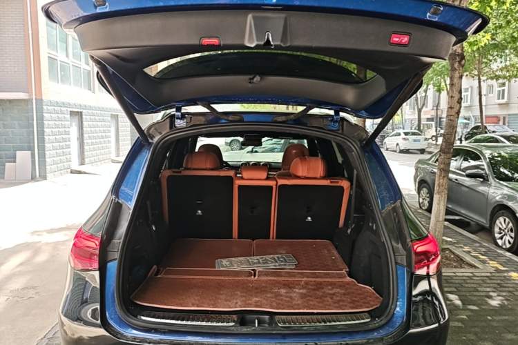Used Mercedes-Benz GLC 2023 GLC 260 L 4MATIC Dynamic Edition 7-seater Trunk