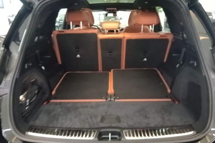 Used Mercedes-Benz GLC 2023 GLC 300 L 4MATIC Luxury 7-Seater Trunk