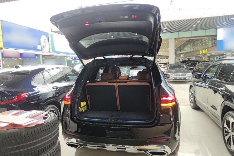 Used Mercedes-Benz GLC 2023 GLC 300 L 4MATIC Dynamic 7-Seater Trunk