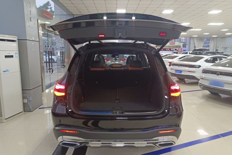 Used Mercedes-Benz GLC 2023 GLC 260 L 4MATIC Dynamic Edition 7-seater Trunk