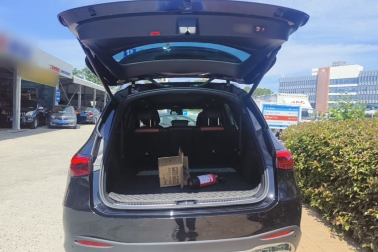 Used Mercedes-Benz GLC 2023 Refreshed GLC 300 L 4MATIC Dynamic Version 7-Seater Trunk