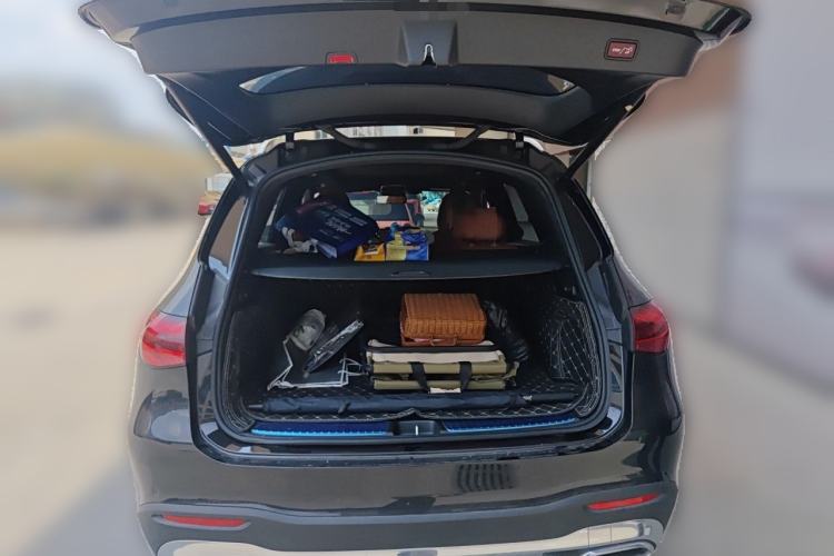 Used Mercedes-Benz GLC 2023 GLC 260 L 4MATIC Dynamic Edition 5-seater Trunk