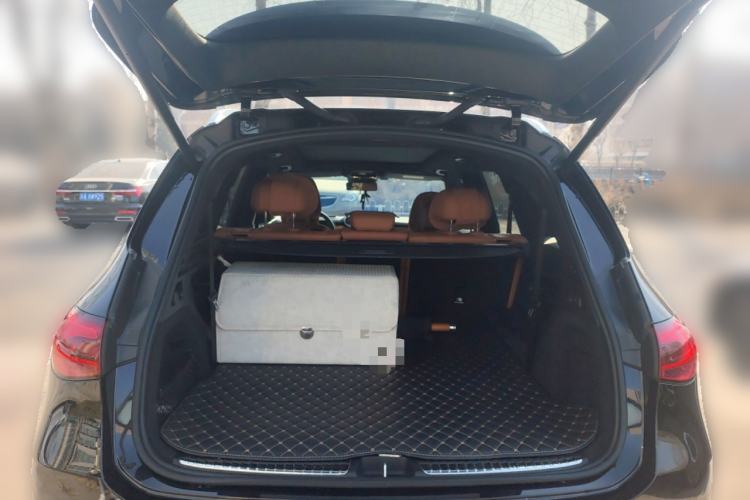 Used Mercedes-Benz GLC 2023 GLC 300 L 4MATIC Dynamic 7-Seater Trunk