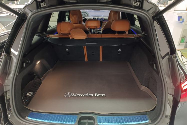 Used Mercedes-Benz GLC 2023 Refreshed GLC 300 L 4MATIC Dynamic Edition 5 Seats Trunk