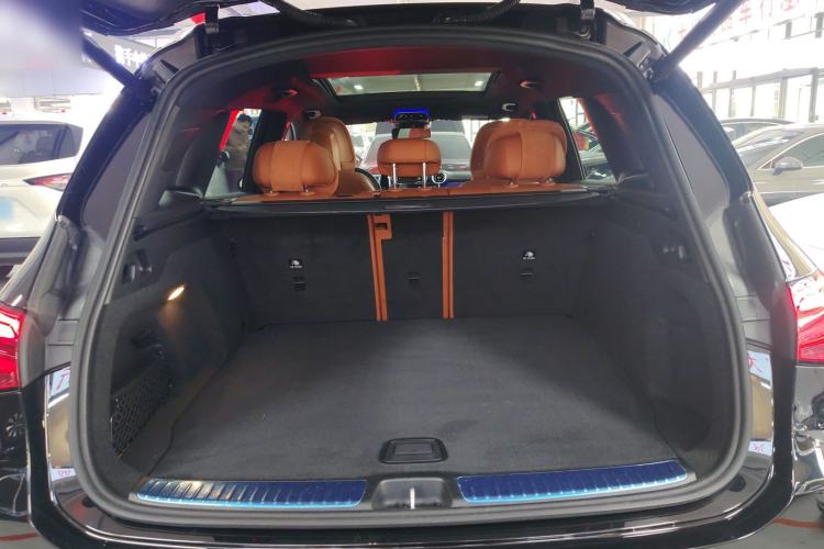 Used Mercedes-Benz GLC 2023 Refreshed GLC 300 L 4MATIC Dynamic Edition 5 Seats Trunk