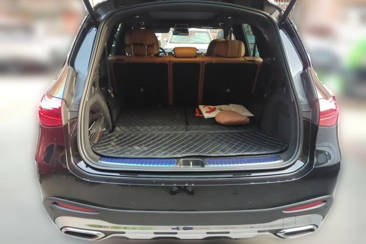 Used Mercedes-Benz GLC 2023 GLC 300 L 4MATIC Luxury 7-Seater Trunk