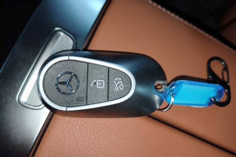 Used Mercedes-Benz GLC 2023 Refreshed GLC 300 L 4MATIC Dynamic Edition 5 Seats Vehicle Key