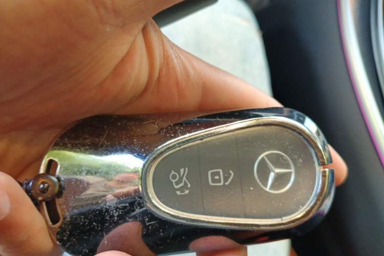 Used Mercedes-Benz GLC 2023 Refreshed GLC 300 L 4MATIC Dynamic Version 7-Seater Vehicle Key