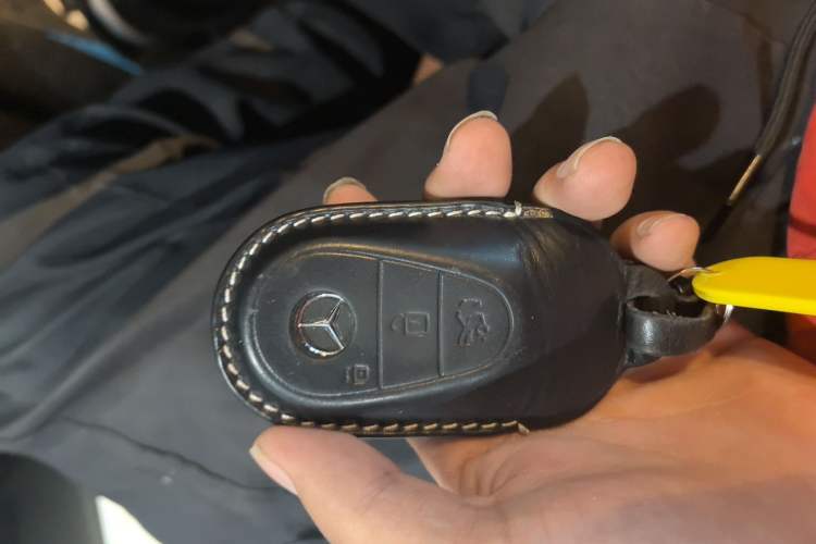 Used Mercedes-Benz GLC 2023 Facelift GLC 260 L 4MATIC Dynamic Version 5 Seats Vehicle Key