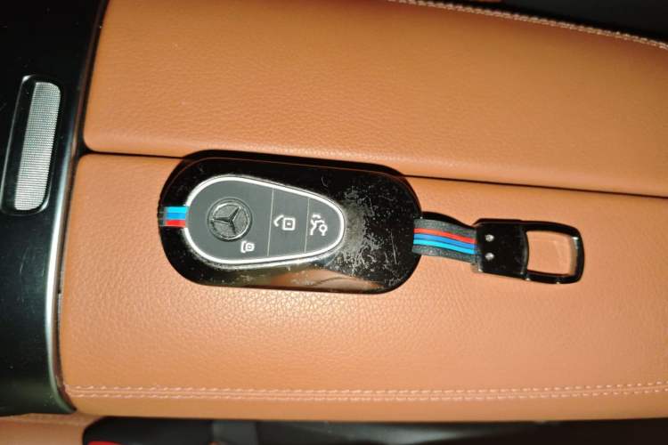 Used Mercedes-Benz GLC 2023 GLC 260 L 4MATIC Luxury Model 5 Seats Vehicle Key